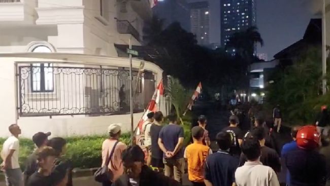 Rumahnya Digeruduk Warga, Segini Kekayaan Eko Patrio & Uya Kuya